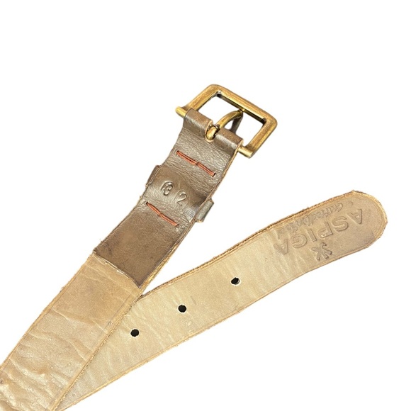 Aspiga Handcrafted Beaded Leather Boho 1.25” Belt - Picture 5 of 8